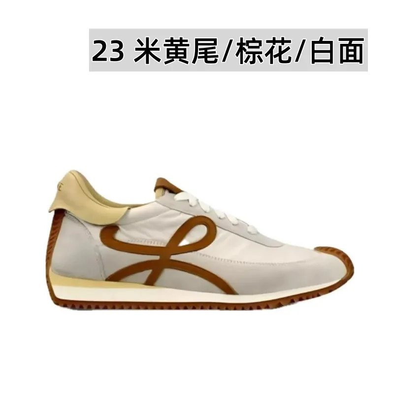 👟👟Ex-factory price 520👟👟 Men's size +10 Super 🔥Hot [LOEWE·Loewe] Forrest Gump shoes, invincible foot feel! The most popular model of the year, shoes with high moral training inside! 2025 new product series 💯Spliced ​​upper. The hidden inner height is soft and comfortable, and the minimalist style is very eye-catching. It is very advanced no matter how you match it. The heel design is novel. Soft and comfortable, and the splicing is light and comfortable: the foot feels invincible. It is rated as the most comfortable running style. It feels like walking on flat ground❤️Original details! The low-cut shoes have the initials of the brand logo on the side, making them a must-have for your shoe cabinet! Upper: imported suede + cowhide + original cloth splicing, cowhide foot pads, original customized abrasive tool combination outsole! Original packaging! 🏆 ✦Upper: imported suede + cowhide + original fabric splicing ✦Insole: movable latex cowhide insole ✦Outsole: original molded TPU combination outsole ✦Female size: 35--40, ✦Male size: 39--45,
